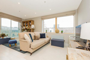 Stylish 2BR flat, 6 min Chiswick Park tube